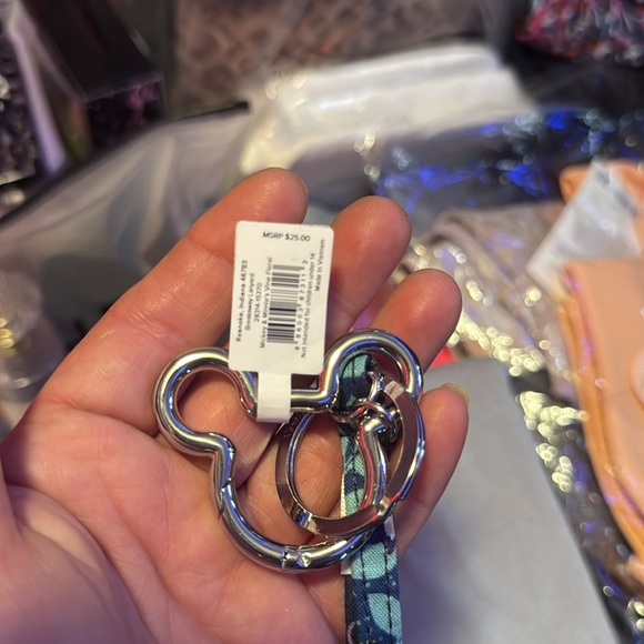 NWT Disney Vera Bradley breakaway lanyard - Picture 2 of 5